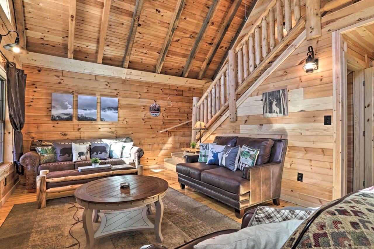 Gatlinburg Cabin With Loft And Game Room 1 Mi To Town Ngoại thất bức ảnh