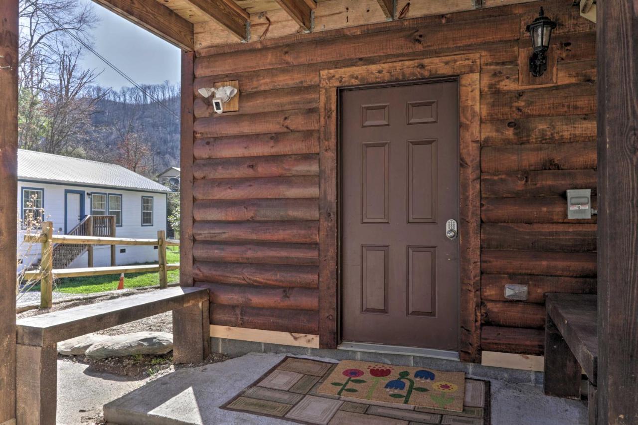 Gatlinburg Cabin With Loft And Game Room 1 Mi To Town Ngoại thất bức ảnh