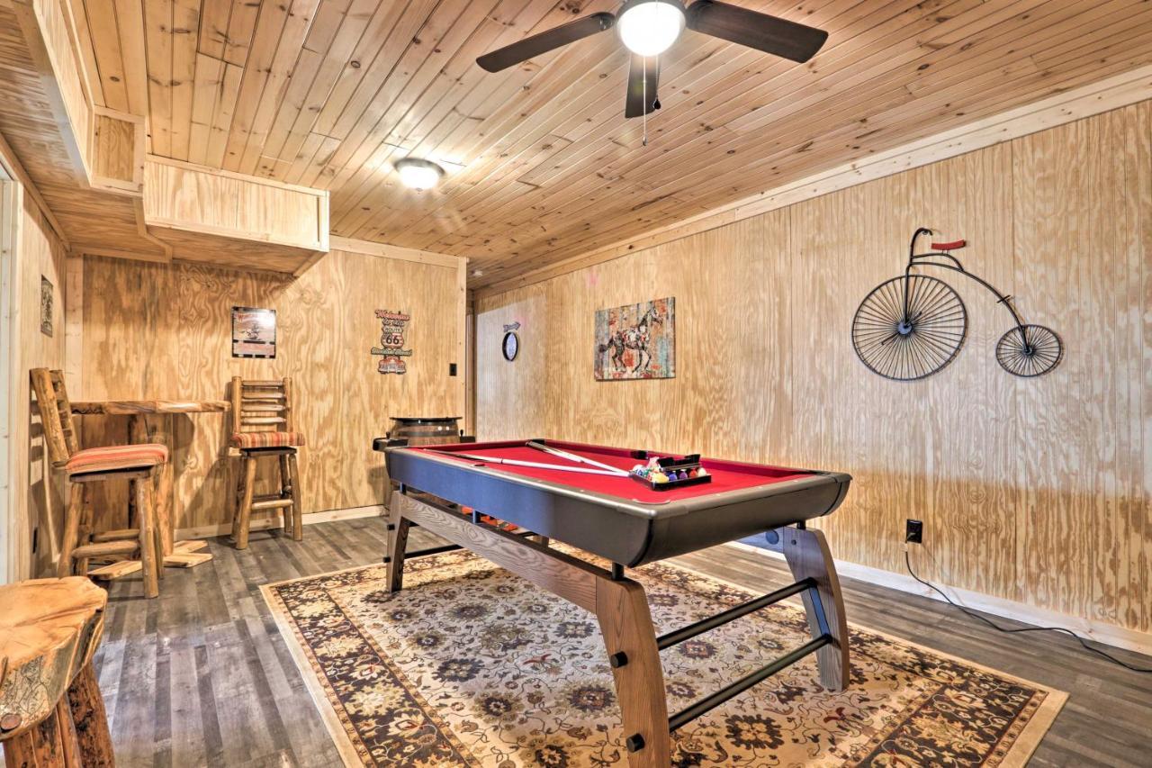 Gatlinburg Cabin With Loft And Game Room 1 Mi To Town Ngoại thất bức ảnh
