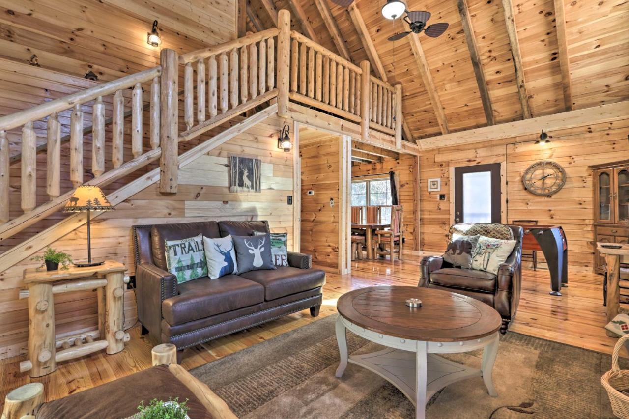 Gatlinburg Cabin With Loft And Game Room 1 Mi To Town Ngoại thất bức ảnh