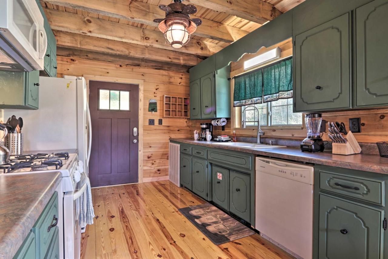 Gatlinburg Cabin With Loft And Game Room 1 Mi To Town Ngoại thất bức ảnh