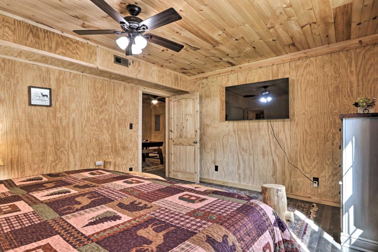 Gatlinburg Cabin With Loft And Game Room 1 Mi To Town Ngoại thất bức ảnh