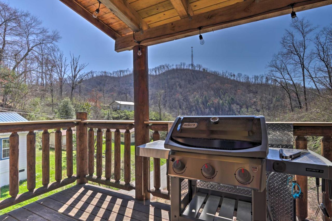 Gatlinburg Cabin With Loft And Game Room 1 Mi To Town Ngoại thất bức ảnh